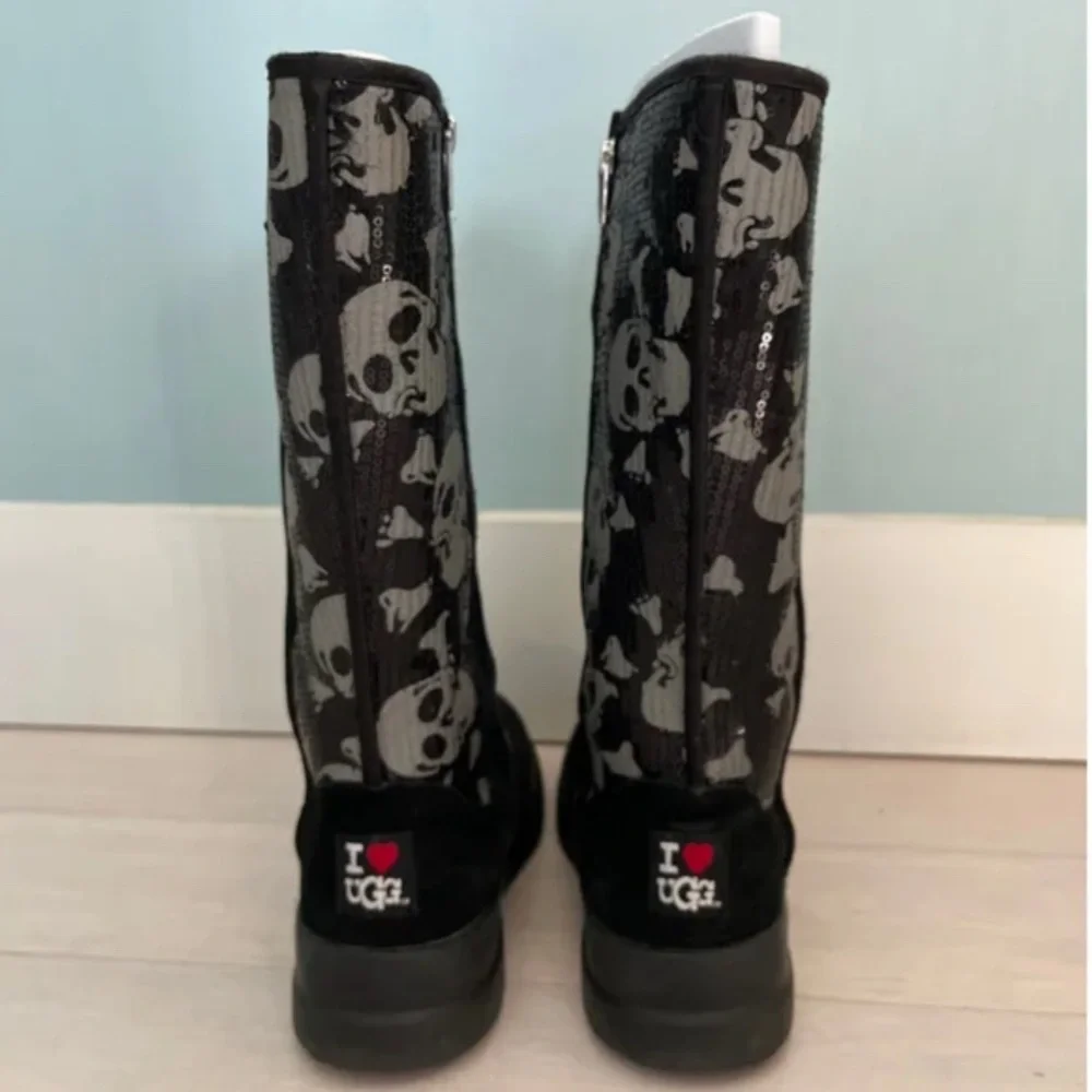 UGG black & sequin skulls I ❤️ Kisses tall boots sz 8 - Picture 3 of 9